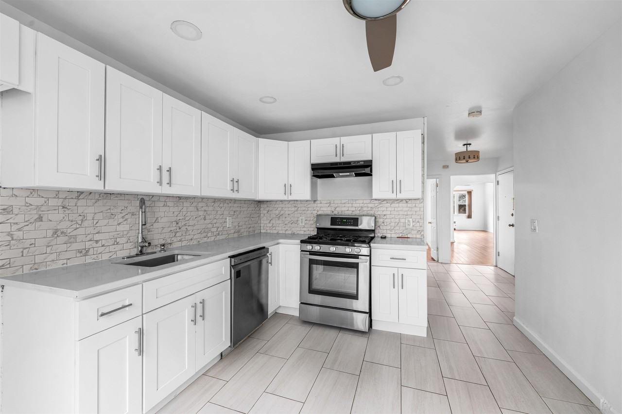 172 W 49th St #1 - Photo 2 of 15