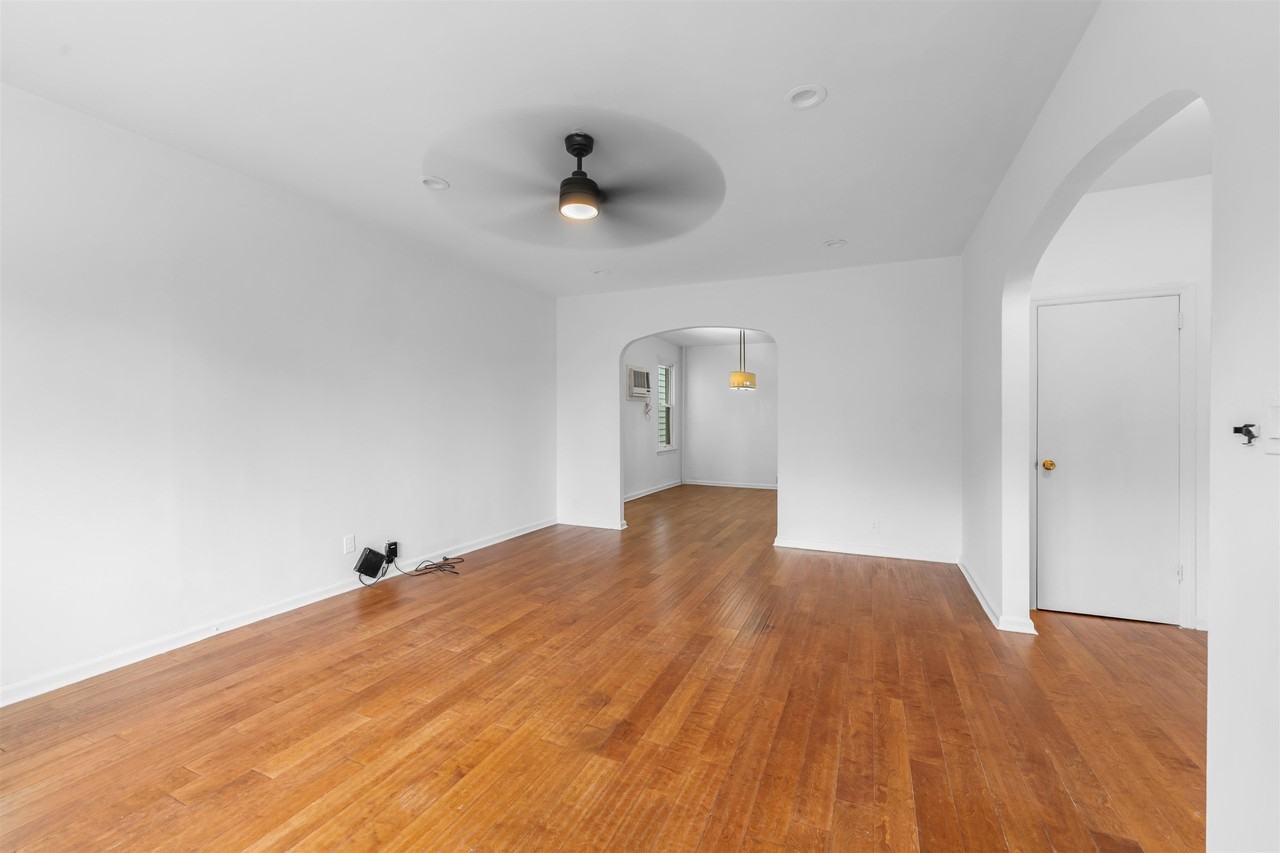 172 W 49th St #1 - Photo 5 of 15