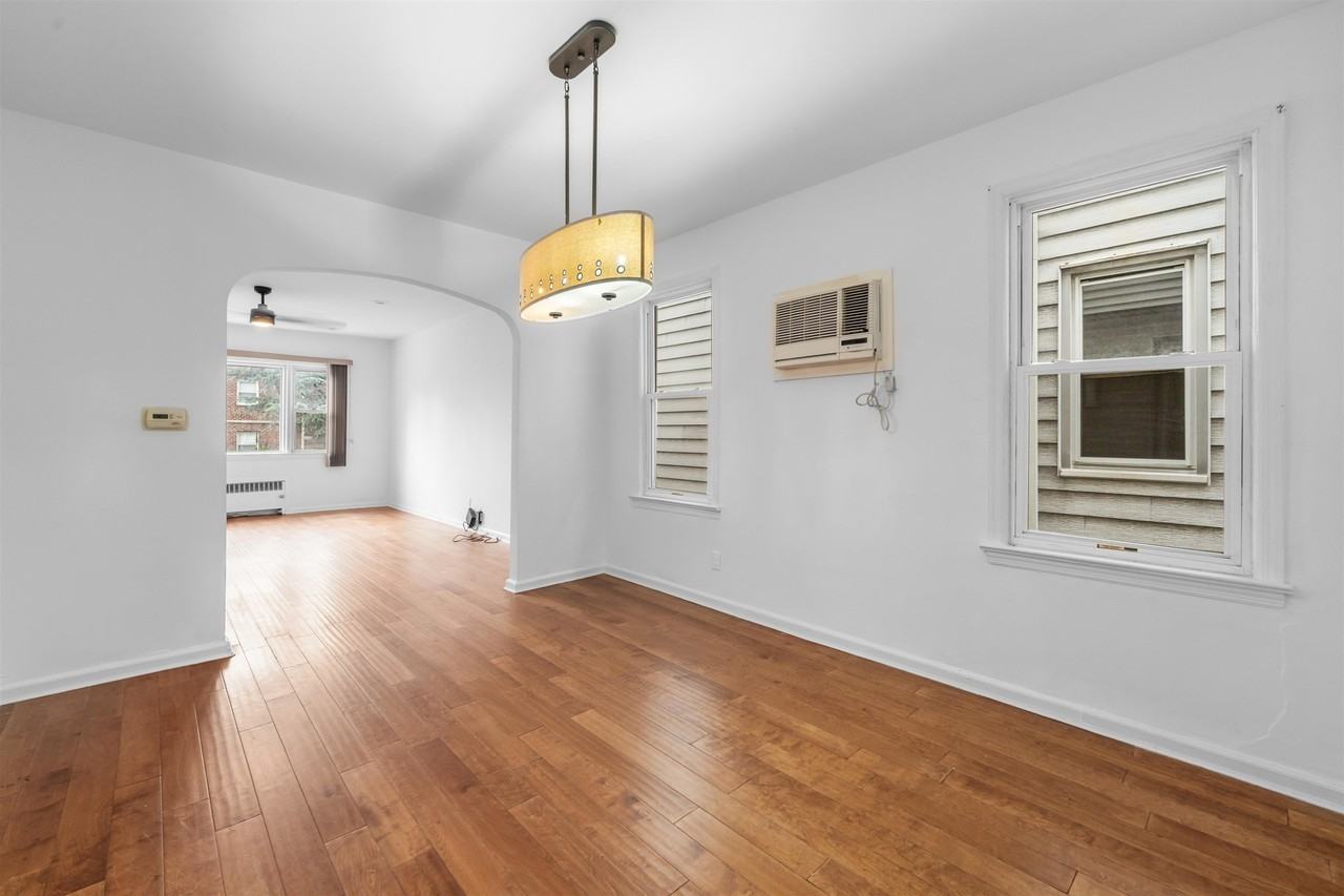 172 W 49th St #1 - Photo 6 of 15