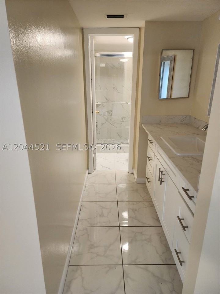 2148 White Pine Cir #A - Photo 7 of 20