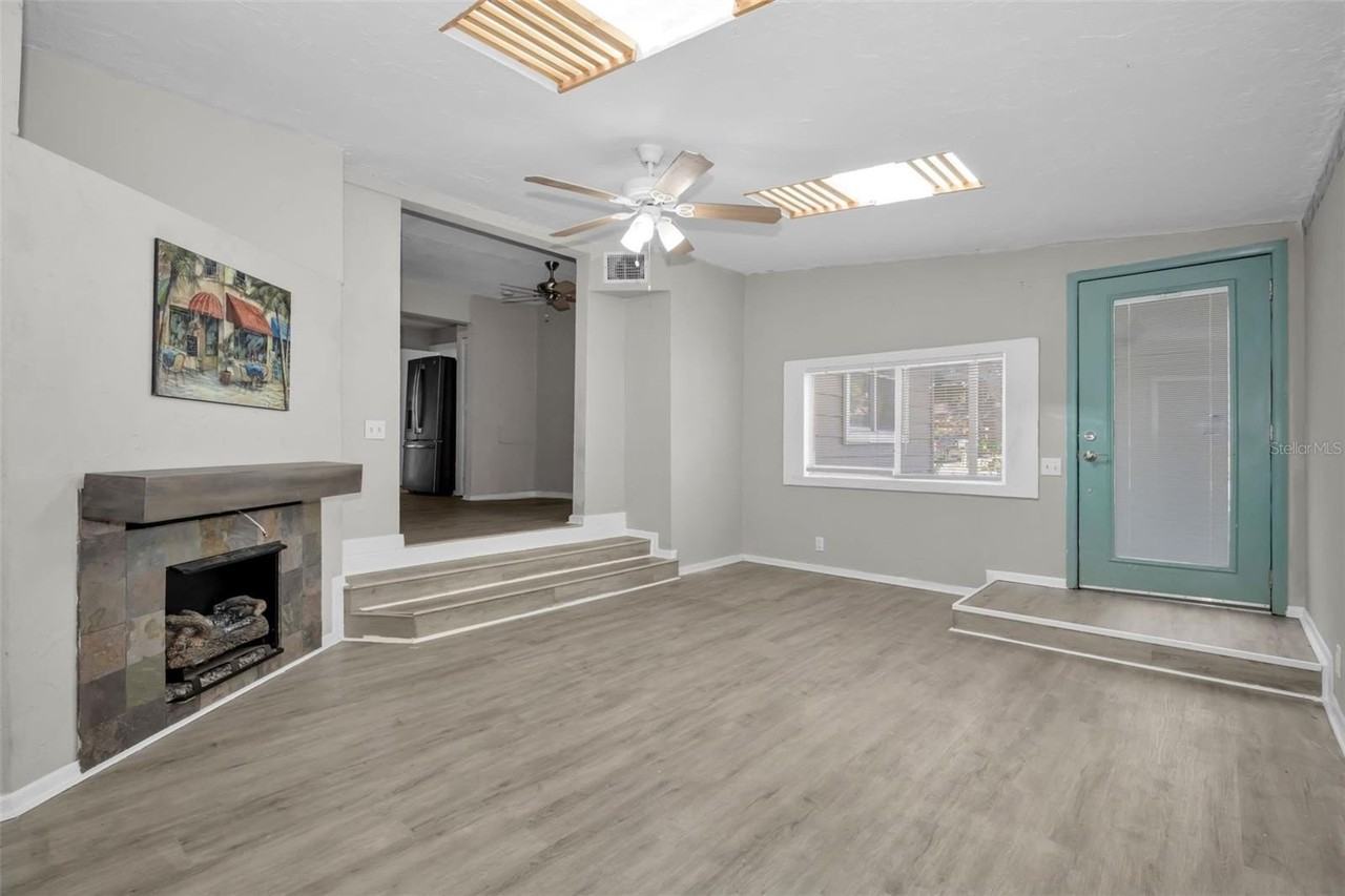 1122 E Oakwood St - Photo 5 of 15