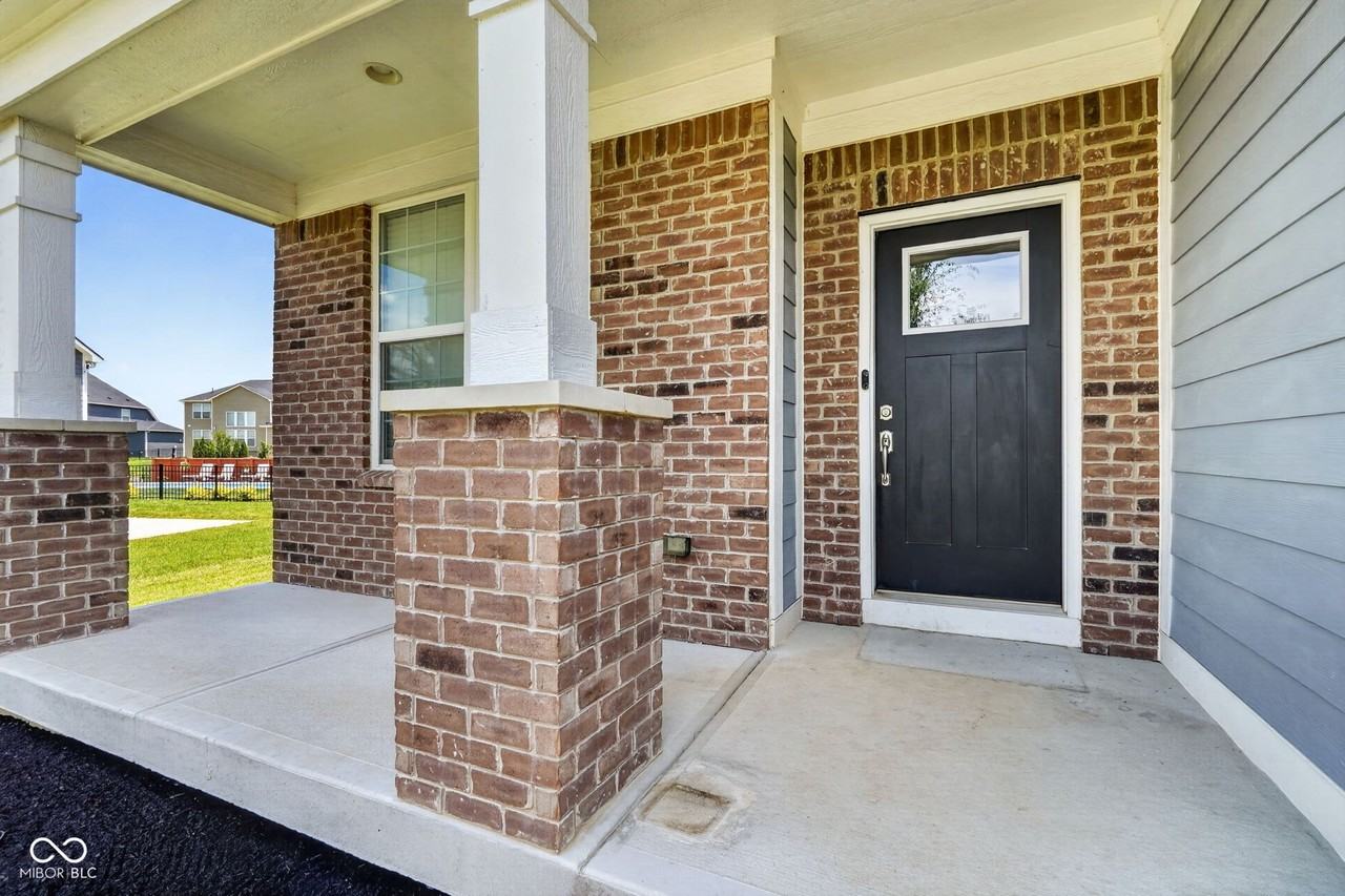 12987 Gilmour Dr - Photo 4 of 50