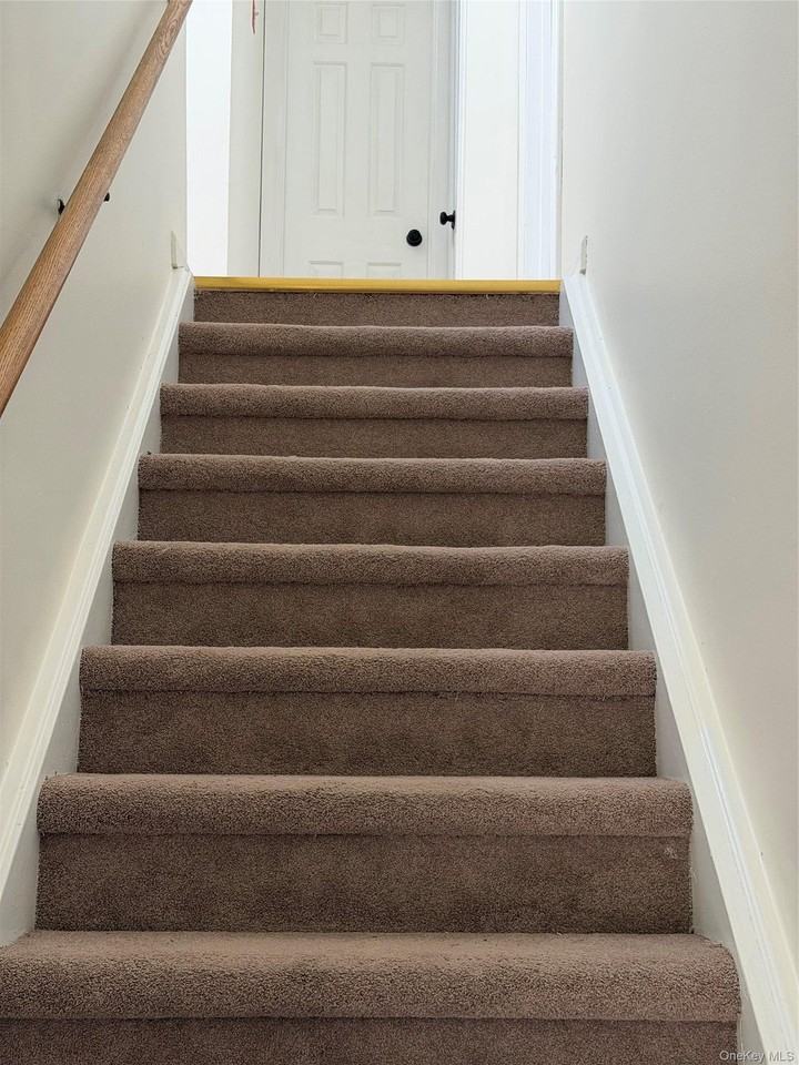 115 Green Meadows Way - Photo 2 of 18