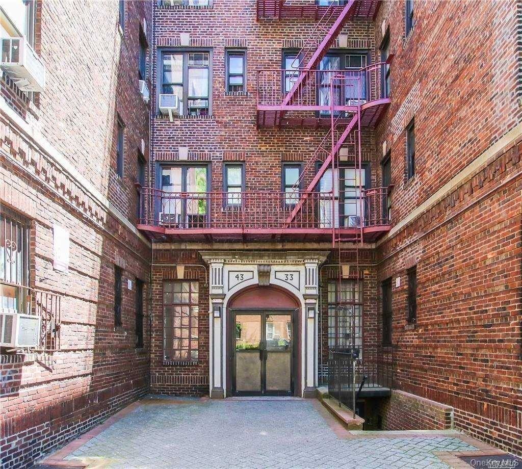 4333 48th St #6D
