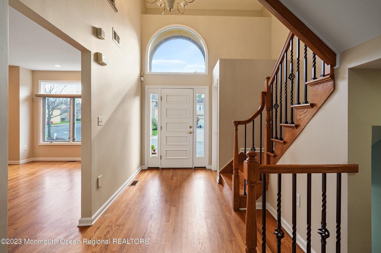 194 Pelican Ct - Photo 6 of 50
