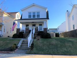 featured image of 329 Washington Ave