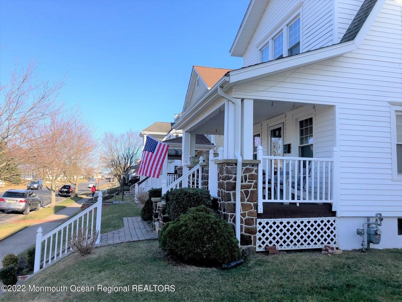 329 Washington Ave - Photo 2 of 20