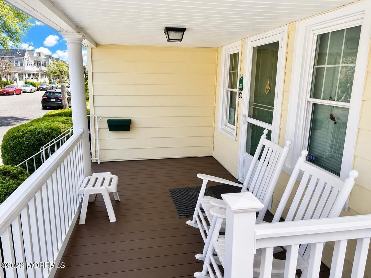 80 Franklin Ave - Photo 2 of 13