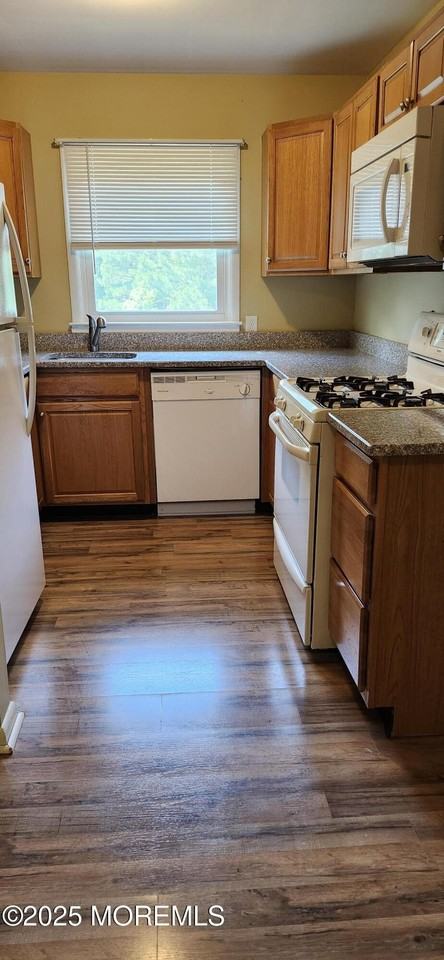 19 Scotch Pine Dr #133 - Photo 2 of 9