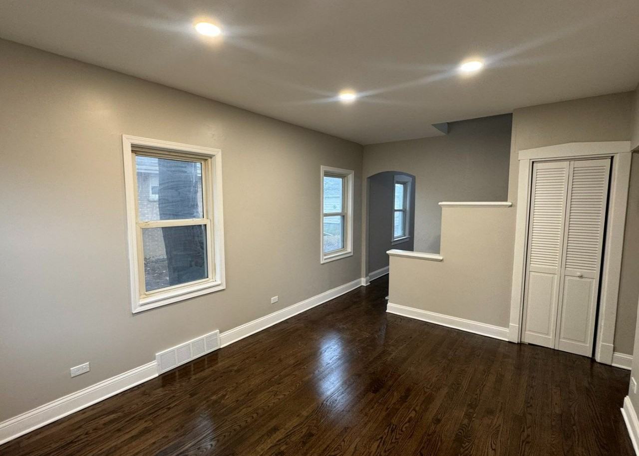 3926 147th Pl - Photo 2 of 15