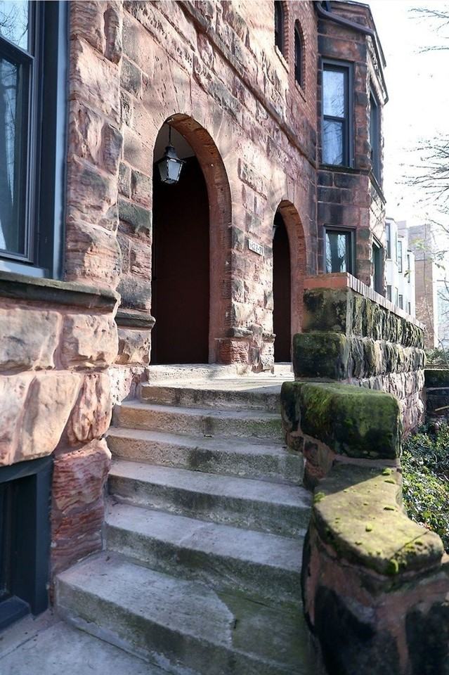 5427 S Blackstone Ave #1 - Photo 2 of 34