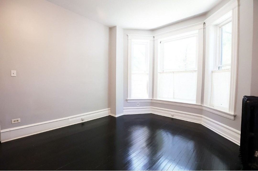 5427 S Blackstone Ave #1 - Photo 6 of 34