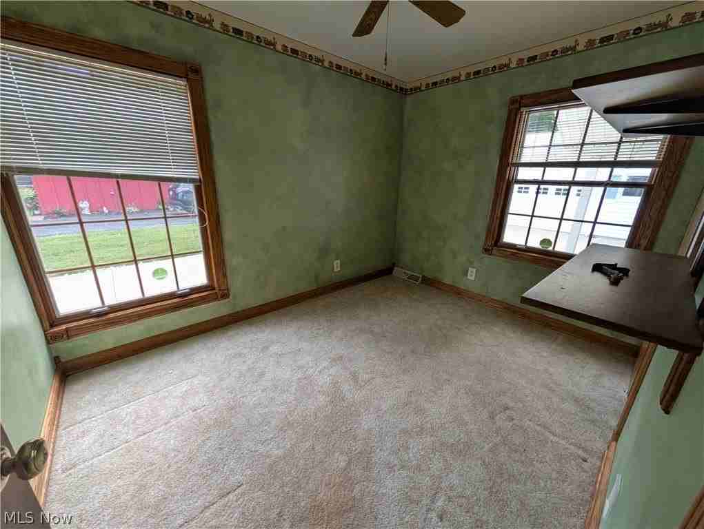 2543 Burlingham Dr - Photo 6 of 10