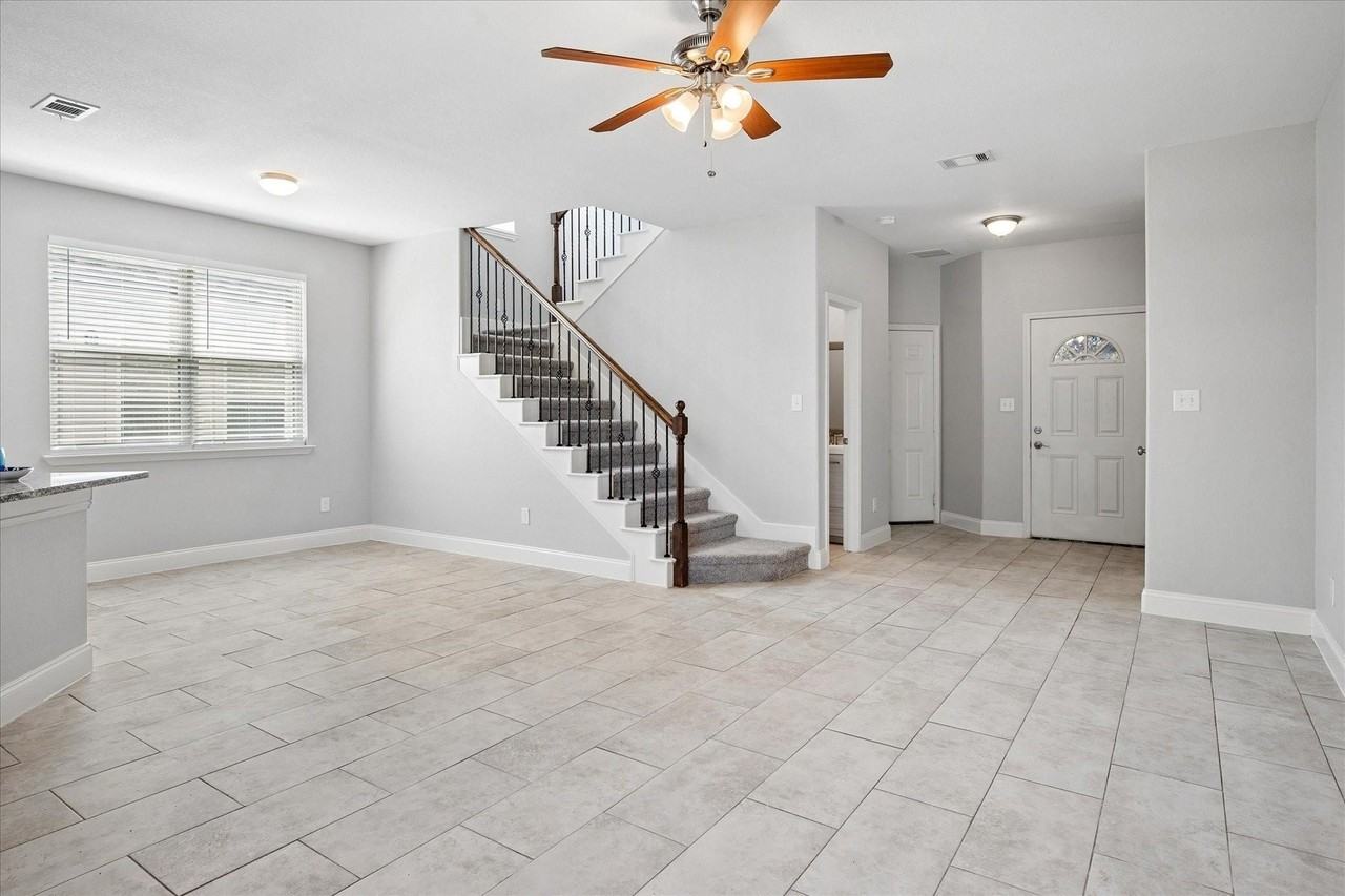 114 Wood St #B - Photo 5 of 19