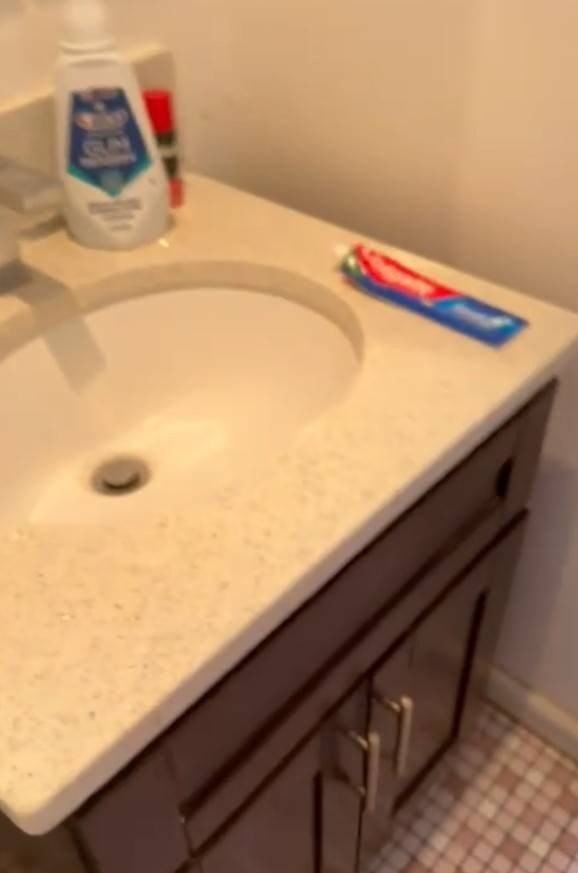 382 Rockaway Pkwy #2F - Photo 5 of 8