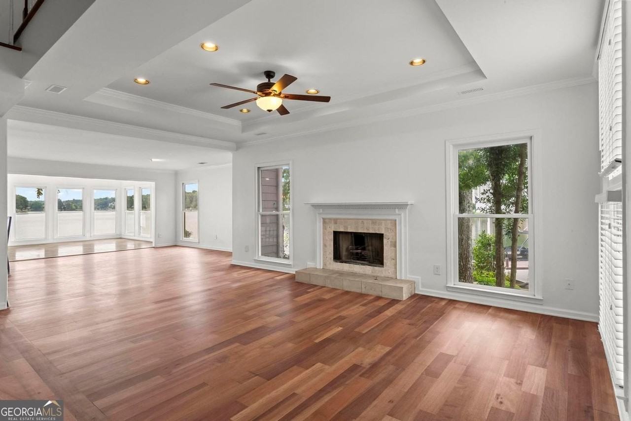 1695 Spinnaker Dr - Photo 5 of 30
