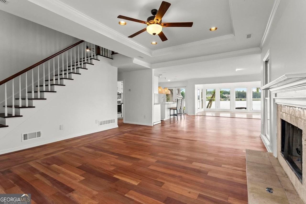1695 Spinnaker Dr - Photo 7 of 30