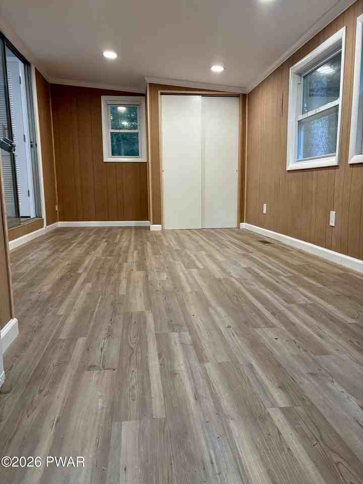 108 Spruce Dr - Photo 2 of 20