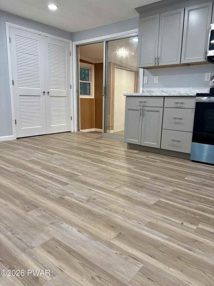 108 Spruce Dr - Photo 6 of 20