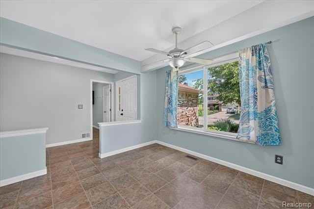 2370 Norton Rd - Photo 4 of 15