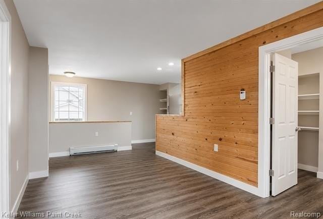 70190 N Main St #5 - Photo 3 of 10