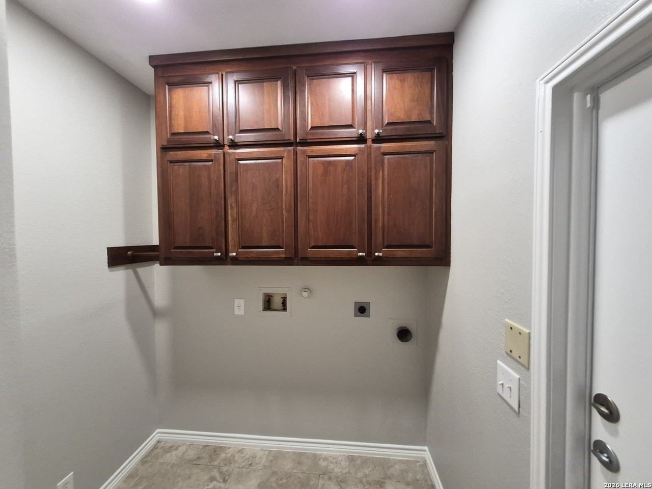 712 Moss Wood - Photo 5 of 43