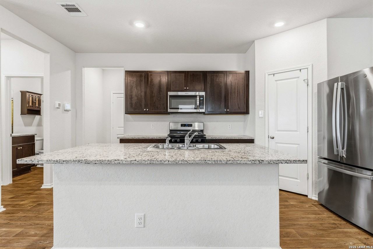 10512 Gala Blvd - Photo 7 of 49