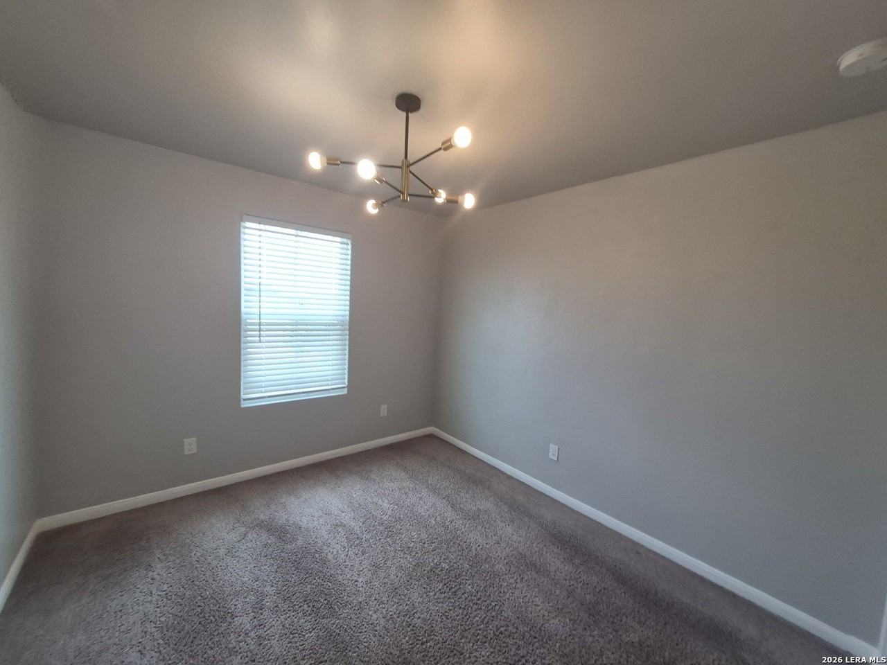 13023 Kathleen St - Photo 3 of 26