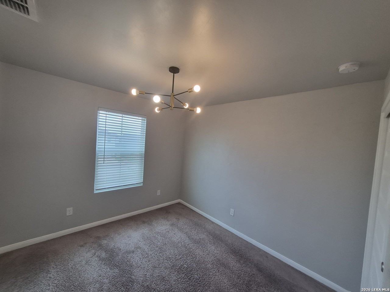 13023 Kathleen St - Photo 5 of 26