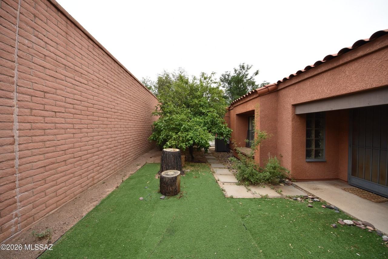 5120 E Woodgate Ln - Photo 6 of 29