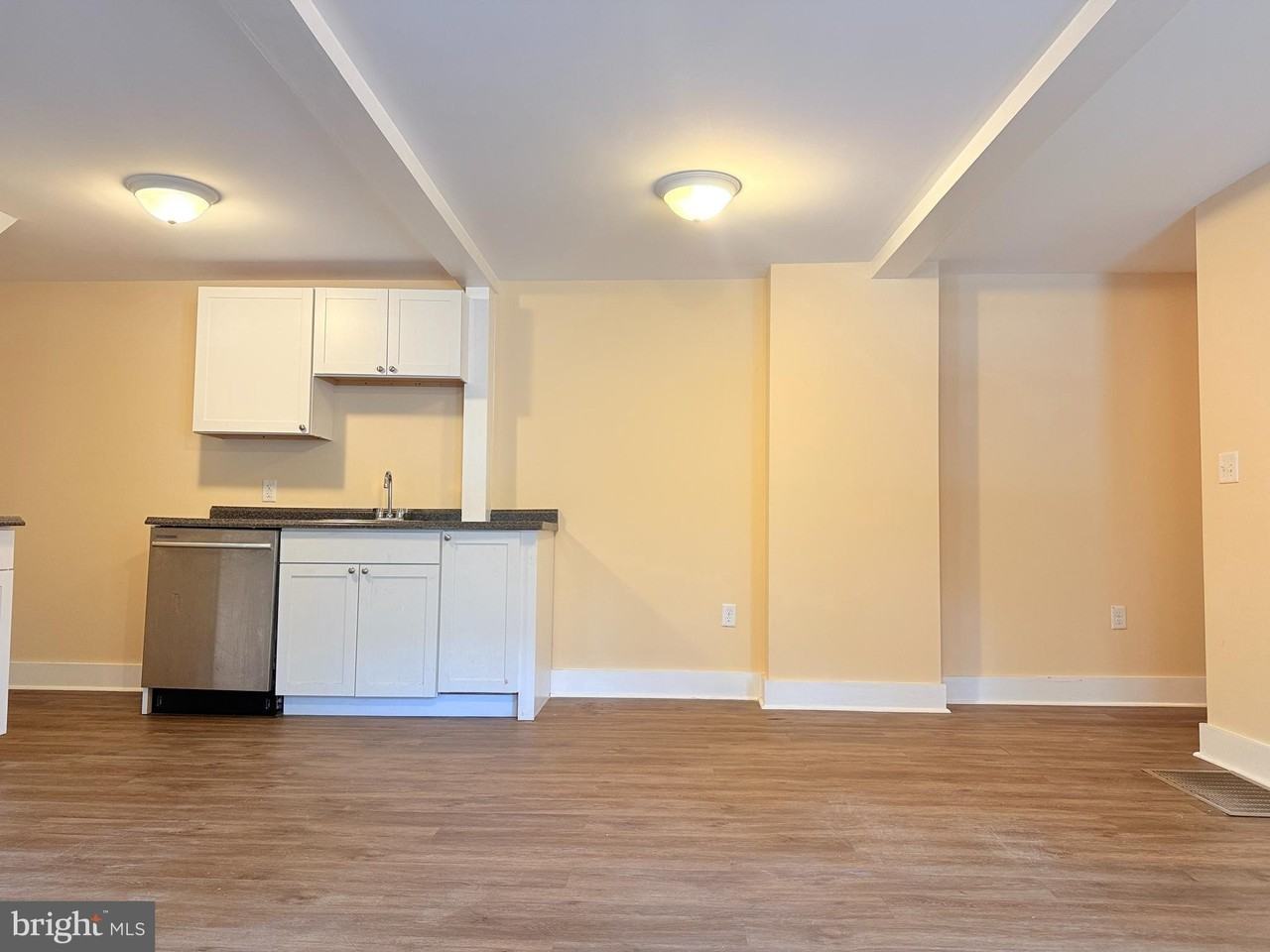 107 Nw Front St - Photo 3 of 10