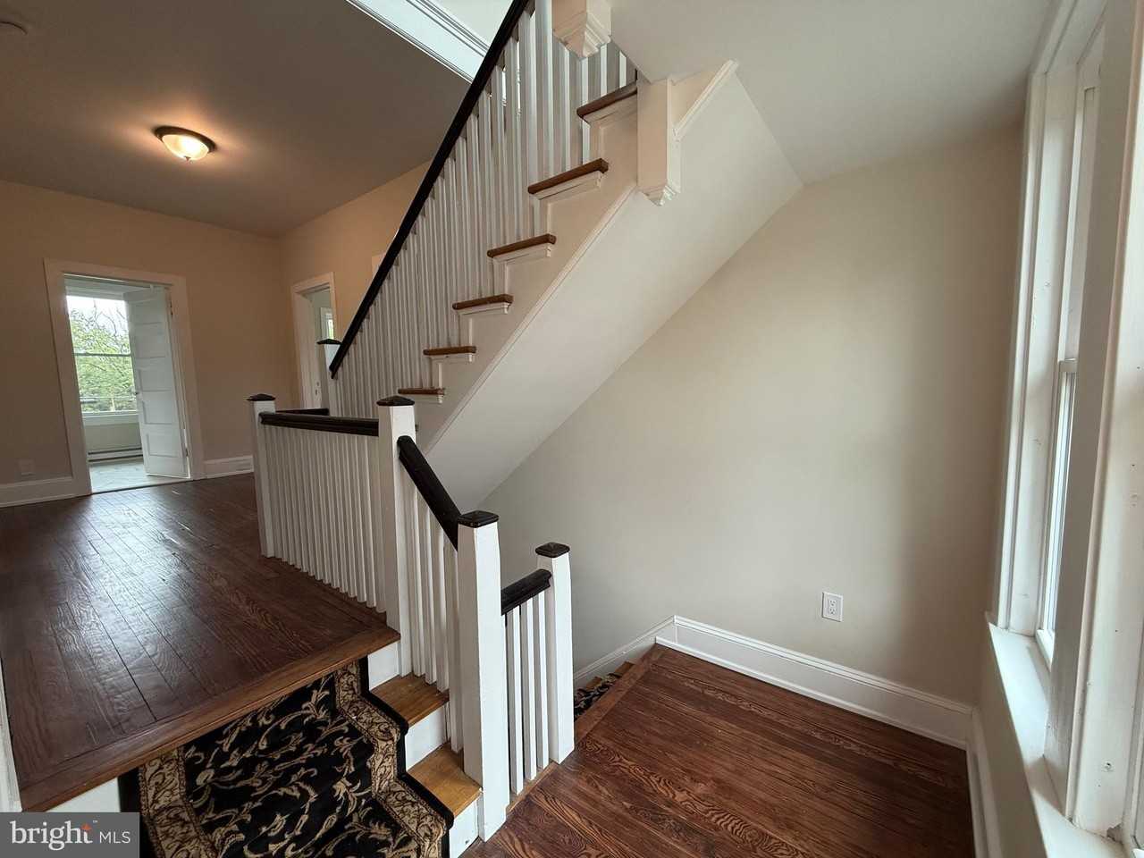 51 S 11th Ave - Photo 7 of 25