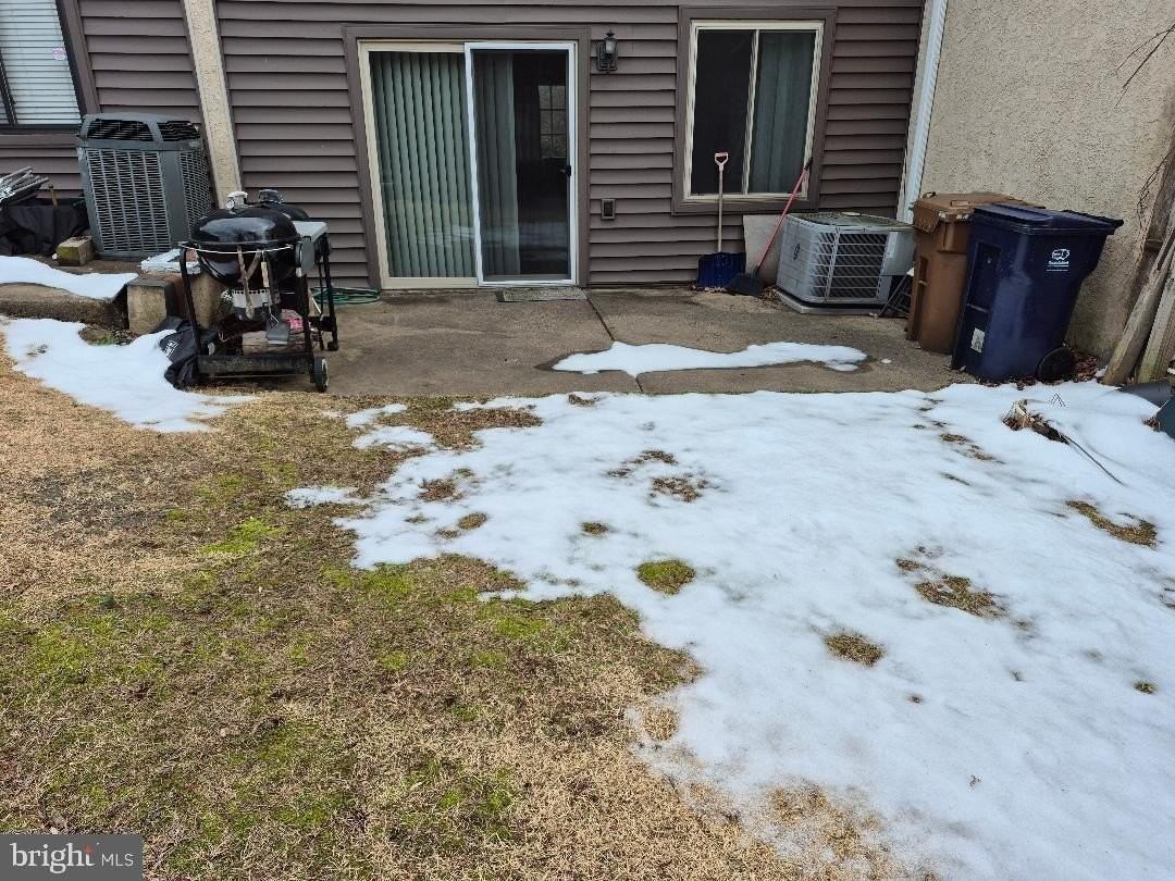 401 Woodside Cir - Photo 2 of 15