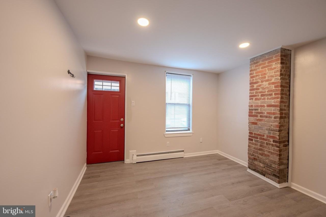 2924 Salmon St - Photo 2 of 35