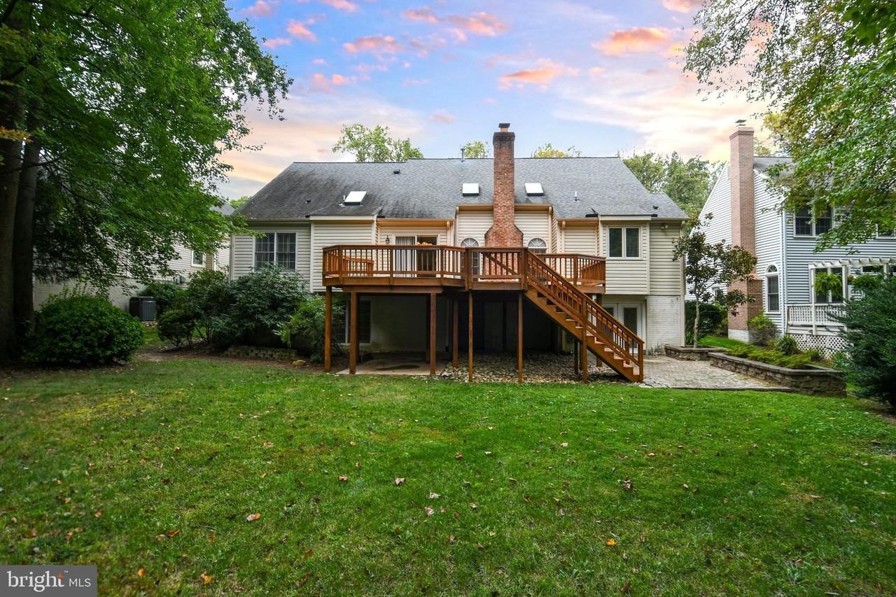 8325 Armetale Ln - Photo 5 of 50