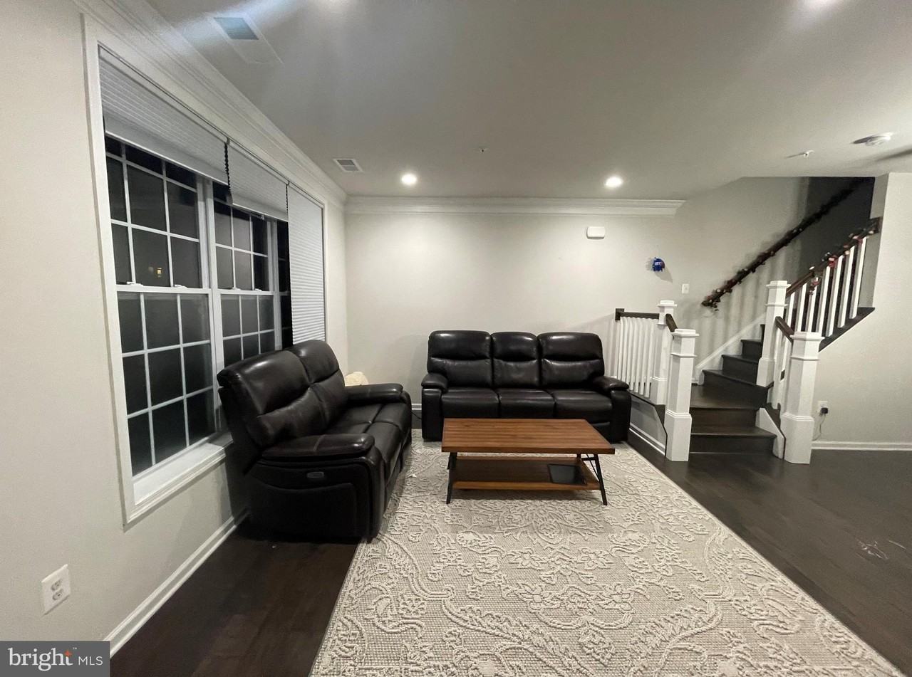 23479 Belvoir Woods Ter - Photo 4 of 29
