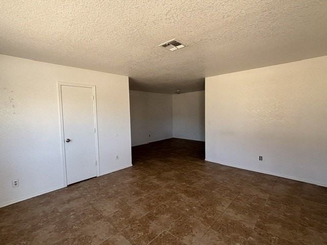 2700 W Shauna Dr - Photo 2 of 16