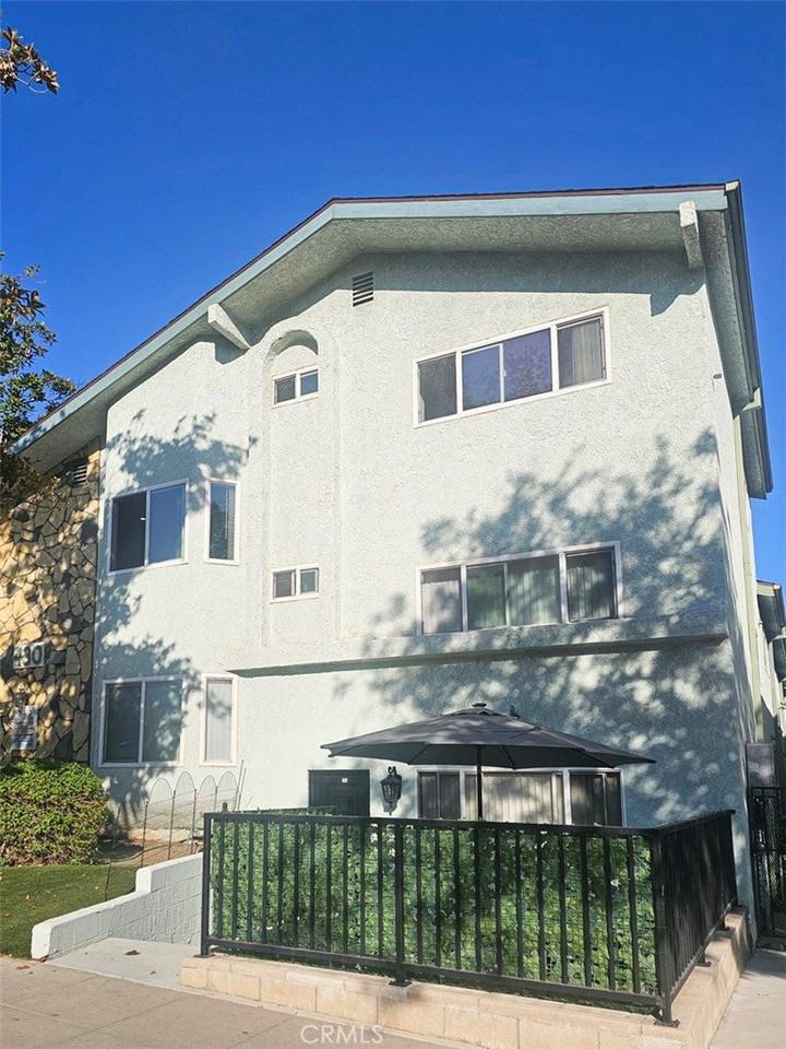 430 E Valencia Ave - Photo 2 of 18