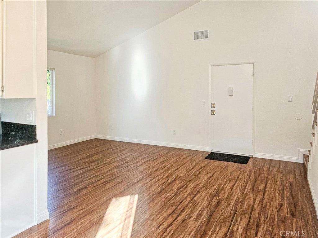 430 E Valencia Ave - Photo 5 of 18