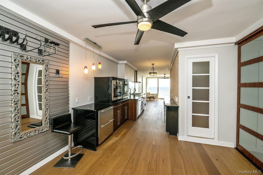 830 Shore Rd ##4q - Photo 4 of 26
