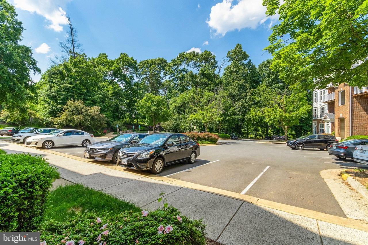 12729 Fair Crest Ct - Photo 5 of 32