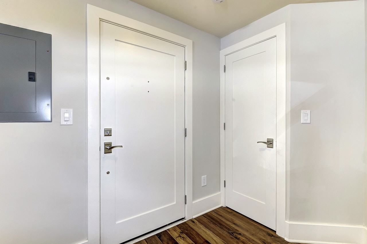 1910 Kalorama Road Northwest #003 - Photo 6 of 12