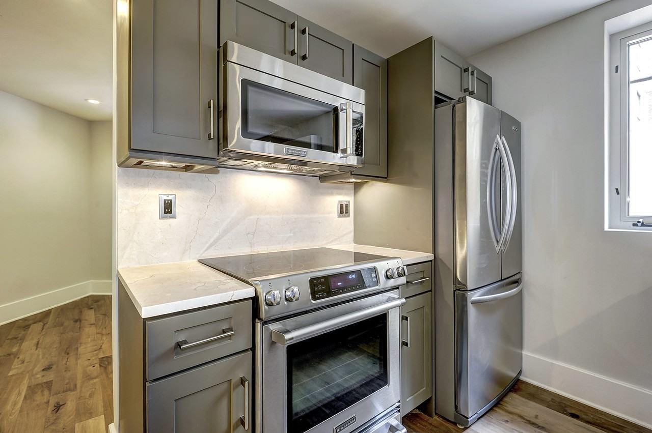 1910 Kalorama Road Northwest #003 - Photo 5 of 12