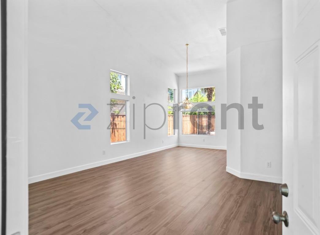 2041 Asilomar Dr - Photo 6 of 37