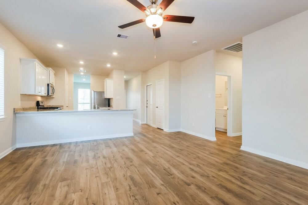 408 San Miguel Creek Dr - Photo 3 of 16