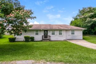 913 5th Way - Photo 1 of 1
