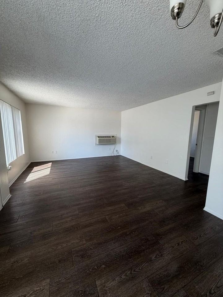 Warren St Family Village - Photo 4 of 16