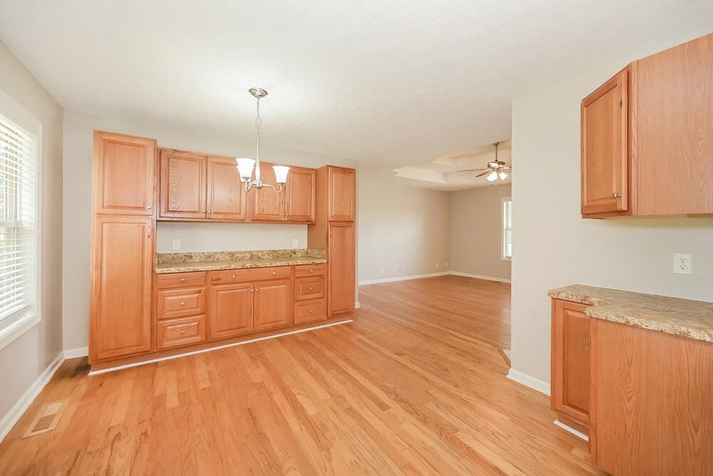 165 Brookview Cir - Photo 7 of 18