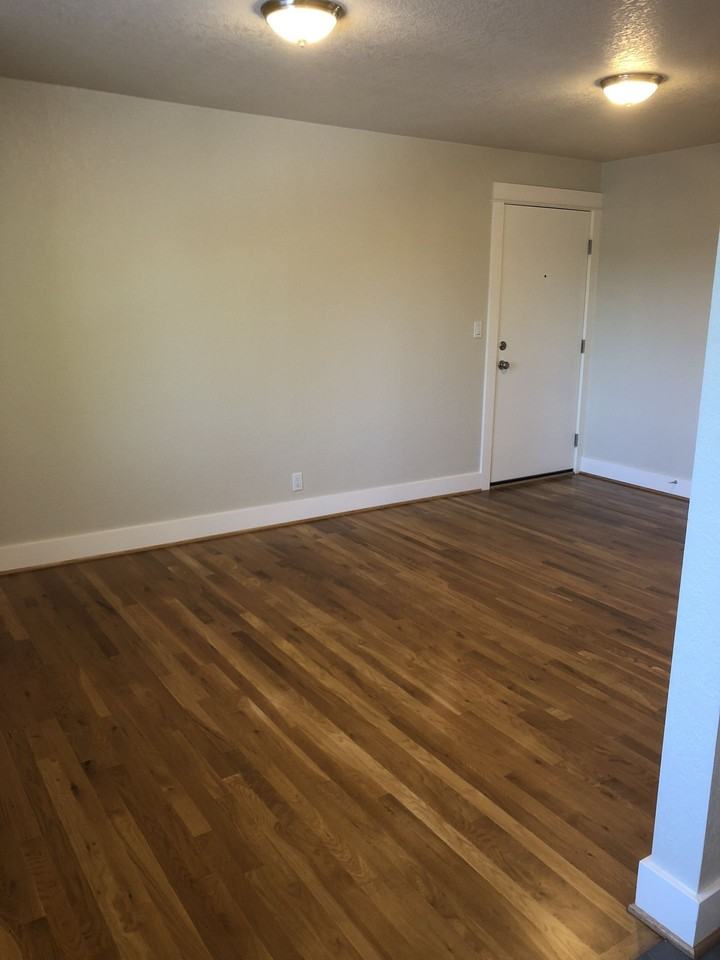 1603 Se Taggart St #3 - Photo 2 of 21
