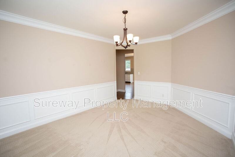 7 Amaryllis Ln - Photo 7 of 50